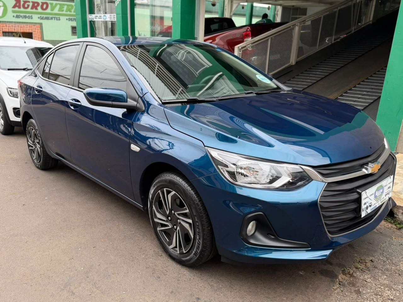 CHEVROLET/ ONIX SEDAN 1.0 2025 COMPLETO
